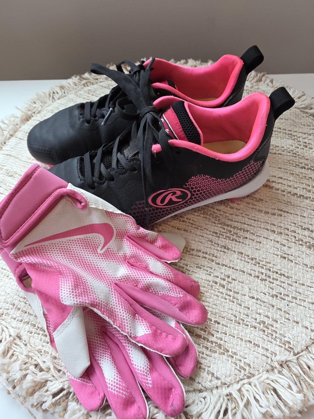 Rawlings Black & Pink Athletic Cleats (3Y) with Pink Nike Batting Gloves (S/M)
